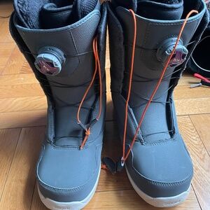 Thirtytwo Women's Snowboard Boots Sz 10
